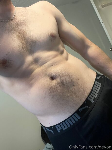 Qevon pornstar exclusive img