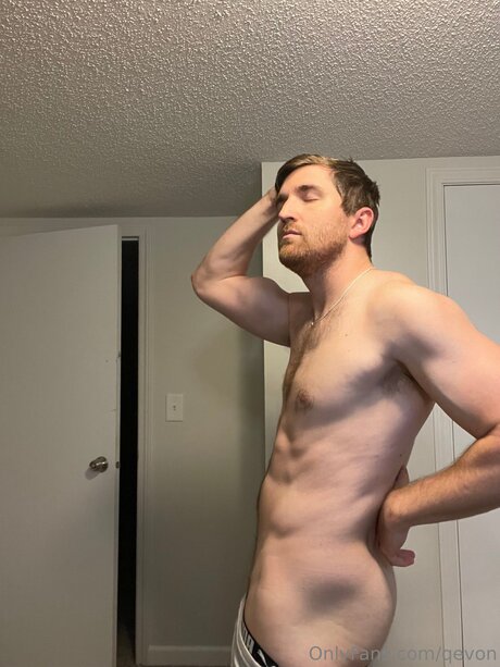 Qevon xxx pornstar pics