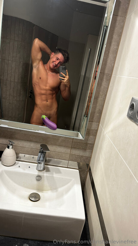 Christianlevine Straight pretty star photo