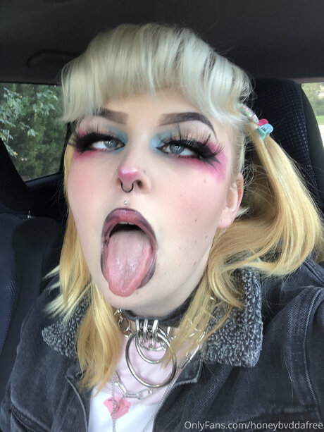 Honeybvddafree model free pictures