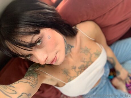 Effie Le Fay sexy model photos