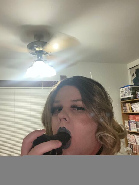 Sissy Erika001 sex model gallery