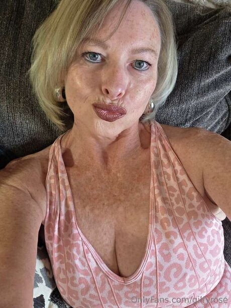 Gilfyrose sexy model pictures