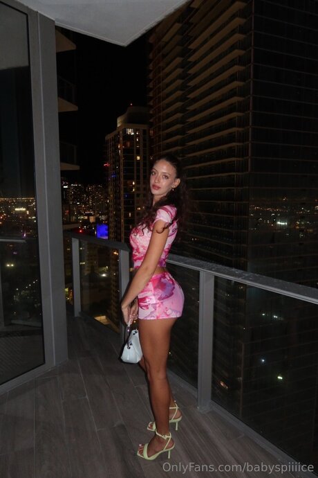 Coralcapri hot star pictures