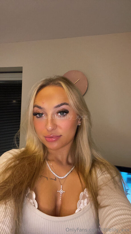 Littlelily Xxx exclusive pornstar gallery