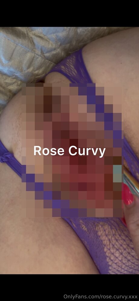 Rose Curvy Xxx top star photo