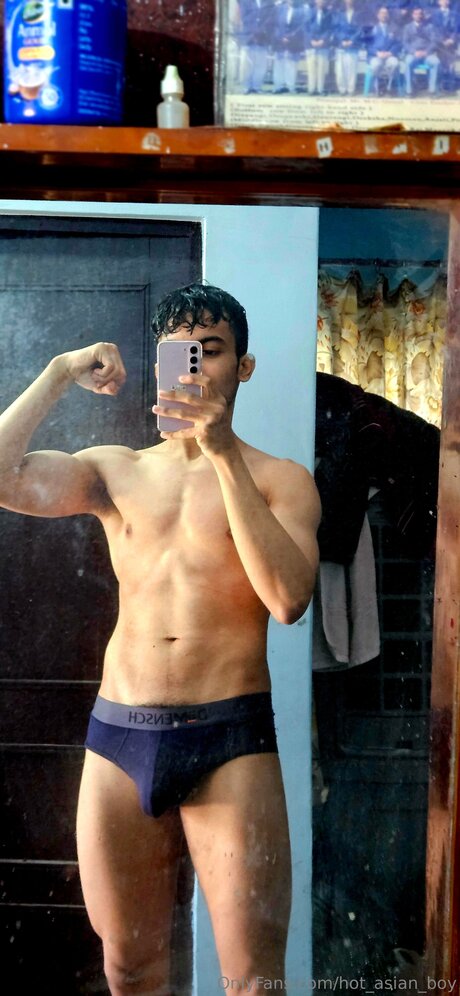 Hot Asian Boy free actress images