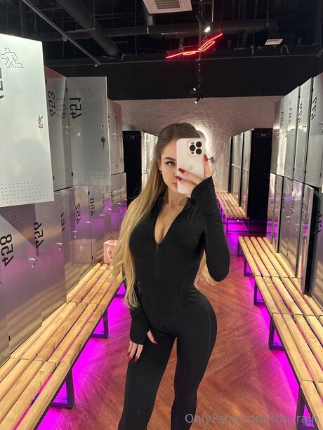 Tori Rain xxx star pics