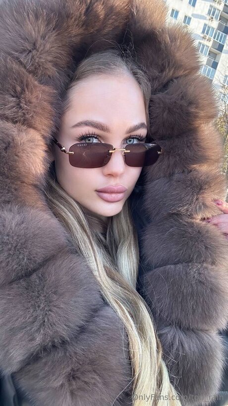 Tori Rain model pretty gallery