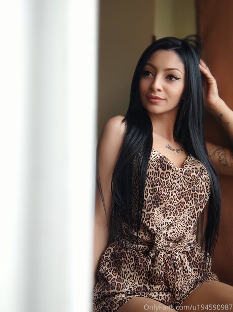 U194590987 model high quality archive