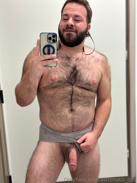 Asthmatic Cub art model gallery