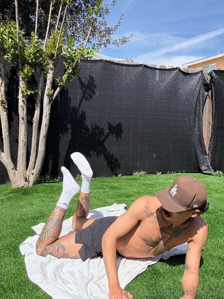 Justinreadz model pretty photos