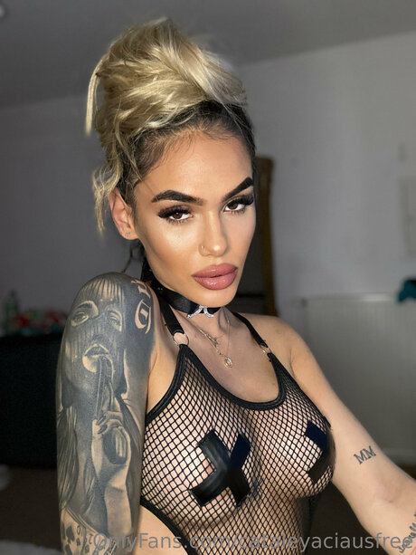 Cataleya Baby Free model exclusive gallery