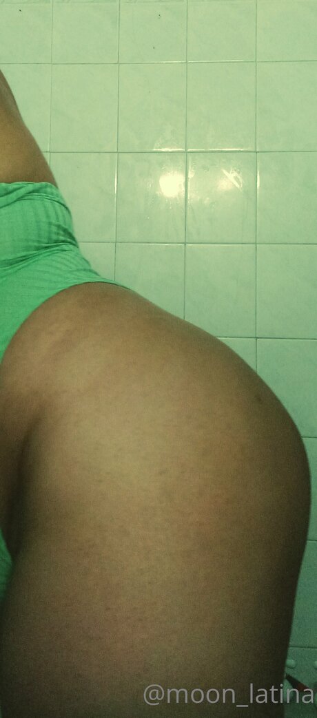 Moon Latina pornstar nice photos