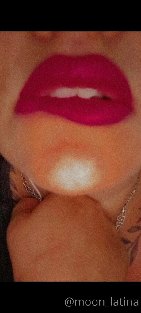Moon Latina pornstar xxx img