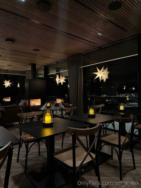 Mary Model pornstar picture