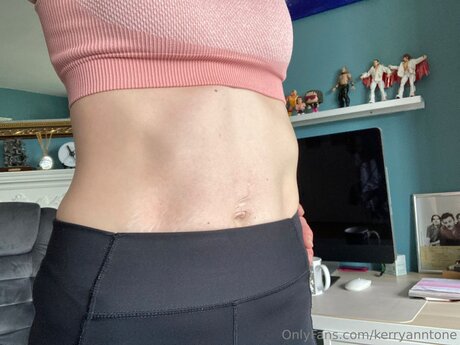 Kerryanntone naked model pictures