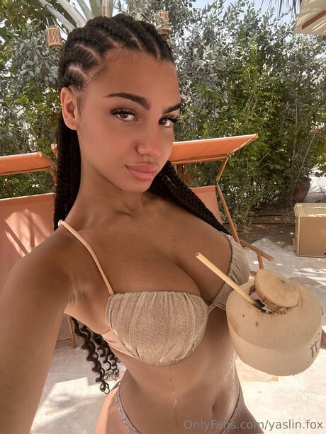 Yaslin Fox nice pornstar photos