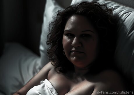 Lizlistens star nude images