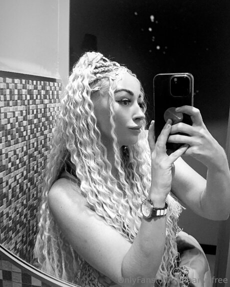 Maanwifree nude pornstar galleries