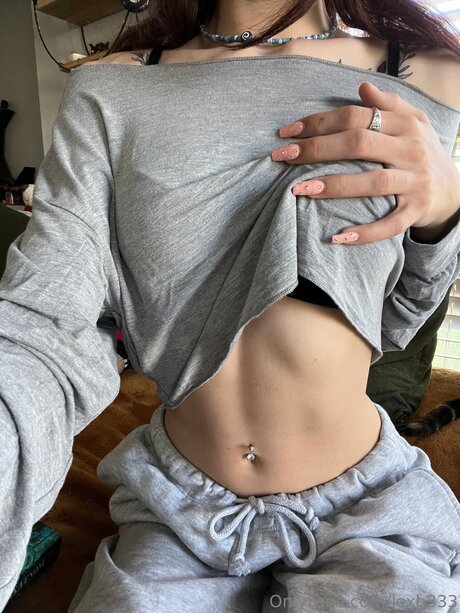 Lexh333 model nude photo