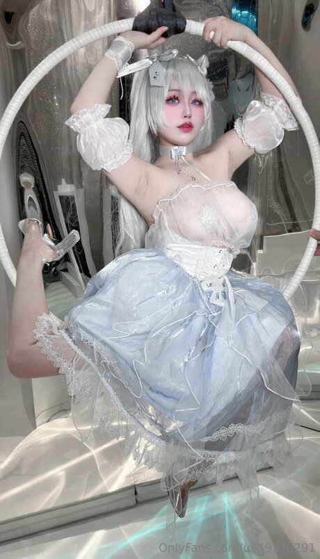 U319370291 pornstar nude pic