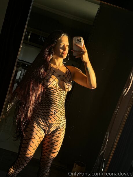 Keonadovee nudes model img