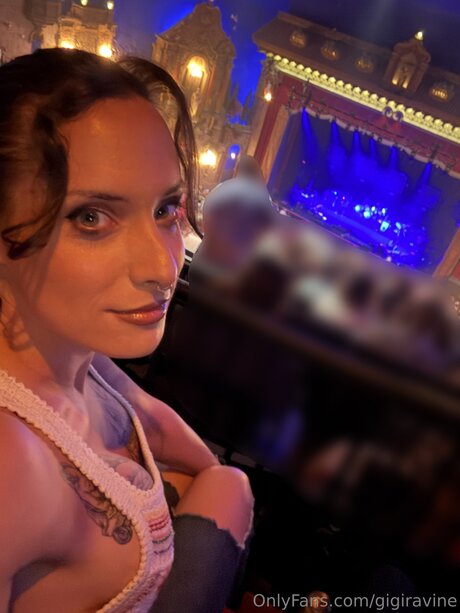 Gigiravine sex model pic