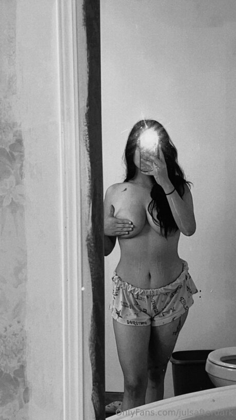 Julsafterdark pornstar image