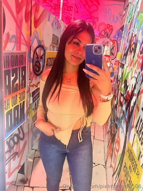 Pielmorena1506 naked actress photo