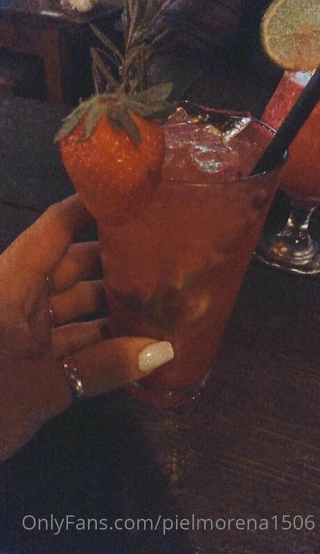 Pielmorena1506 model nude picture