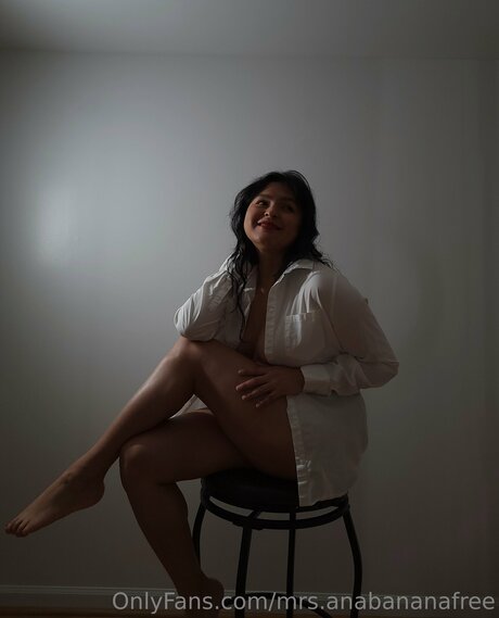 Mrs Anabananafree nude model photo