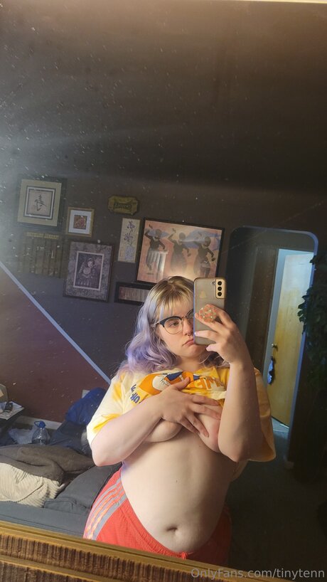 Tinytenn pretty pornstar picture