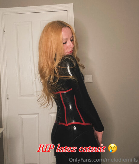 Melodiemills model nude image