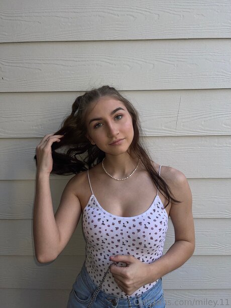 Miley 11 art model image