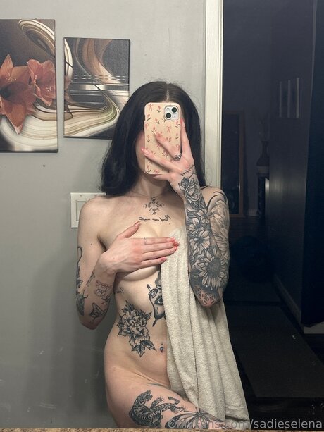 Sadieselena model pornographic gallery