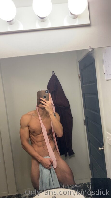 Kingsdick nude pornstar photos