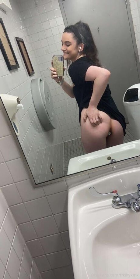 Friskykink best actress galleries