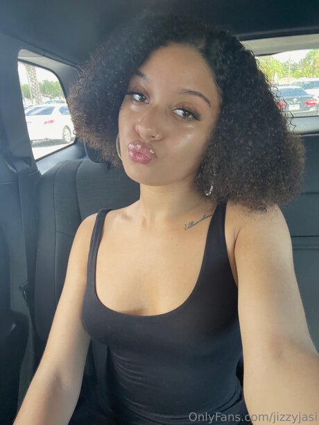 Jizzyjasi sexy star images