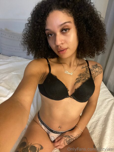 Jizzyjasi star sex img