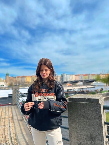 Anna Starlet erotic model gallery