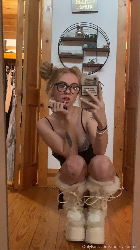 Audreysummer pretty actress pic