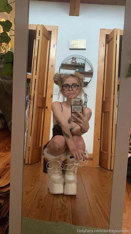 Audreysummer pornstar top photo