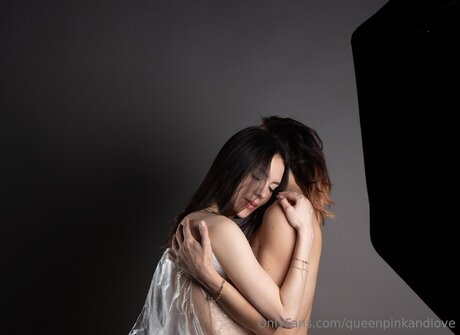 Queenpinkandlove model exclusive photo