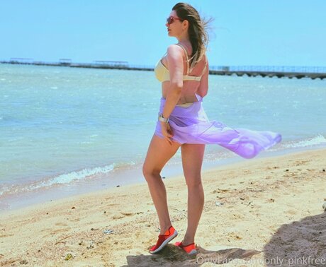 Only Pinkfree model hd pic