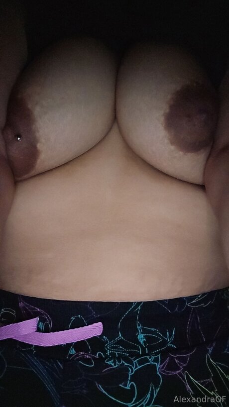 Alexav12 Profile pic