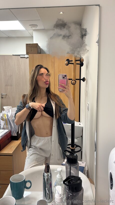 Lea Leclerc nude model pics