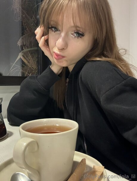 Lola Lil art model image