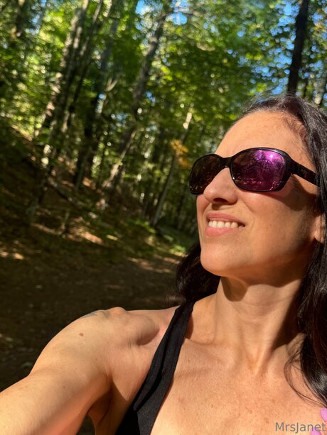 Mrsjanetm erotic model gallery