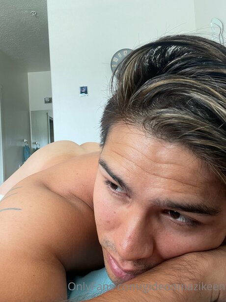 Gideonmazikeen adult model pictures